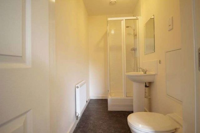  Image of 2 bedroom Flat to rent in Watermark Close Nottingham NG5 at Watermark Close  Nottingham, NG5 1RL